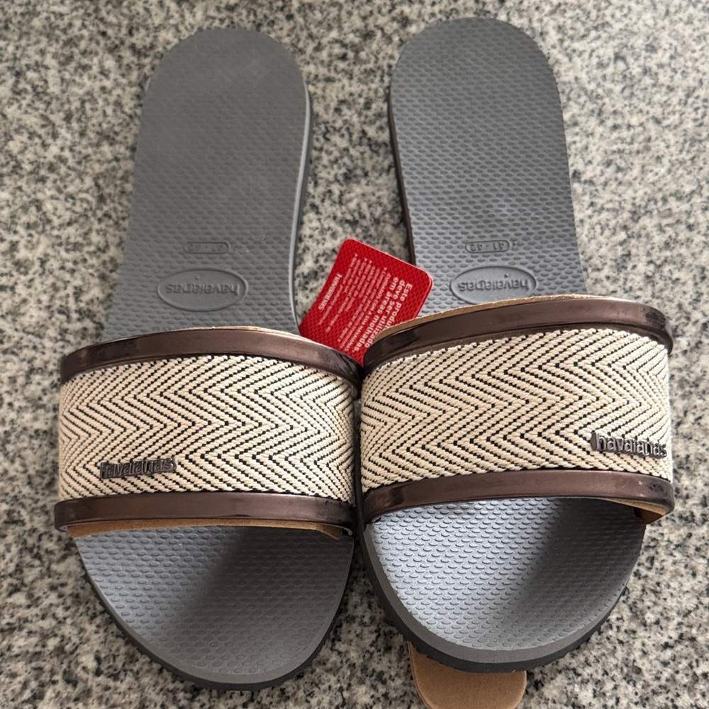 Havaianas Gray and Cream Slide Sandals